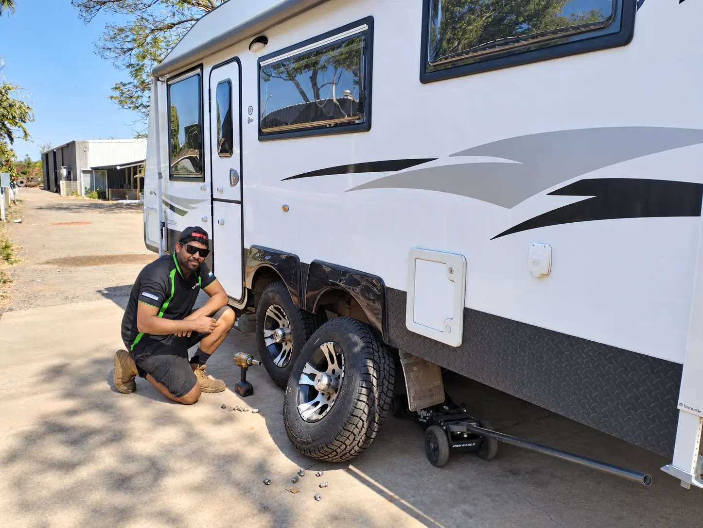 Caravan wheel change
